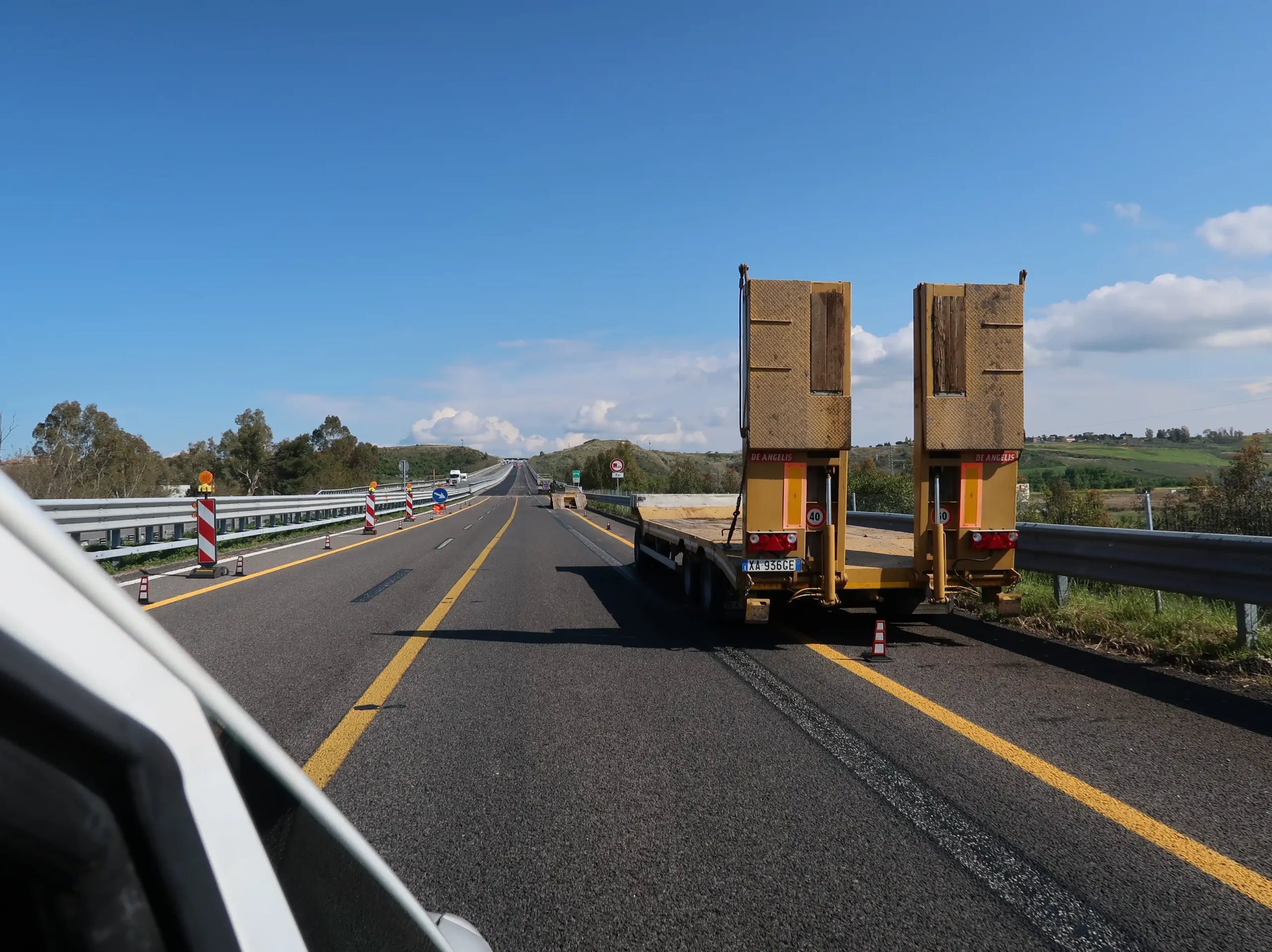 Cantiere ital segnaletica strada autostrada
